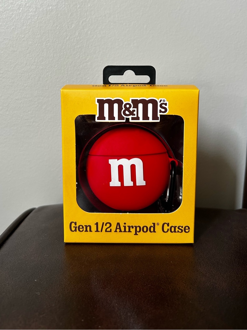M&M'S Gen 1/2 Red Silicone Round AirPod Case with Carabiner